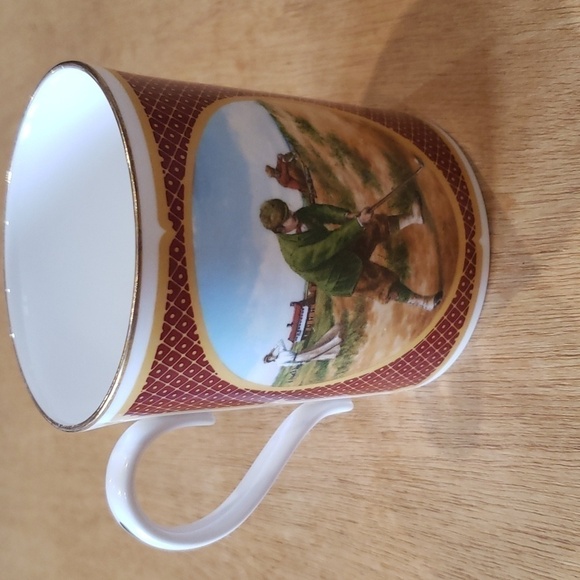 MELVYN Buckley Royal Worcester Golfing Mug - Picture 1 of 8